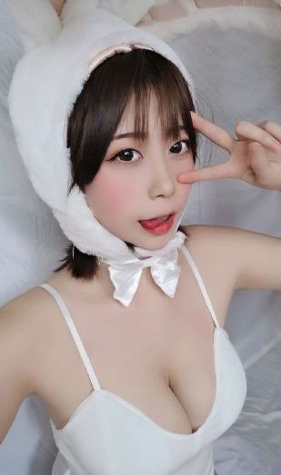 我让最想被拥抱的男人给威胁_蓝光在线播放观看